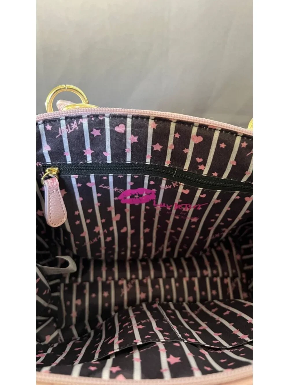 Luv Betsey By Betsey Johnson Pink Quilted Heart Tote With Gold Accents & Floral - Picture 11 of 13